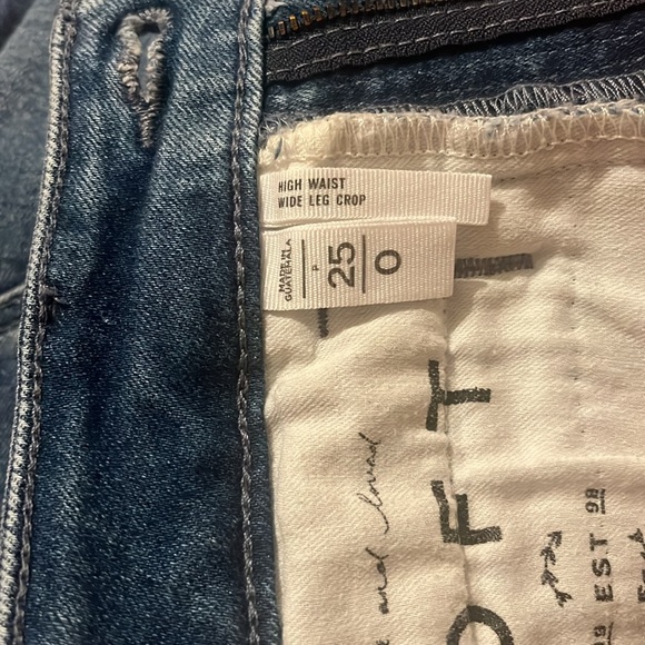 wide-leg cropped jeans . - Picture 7 of 16